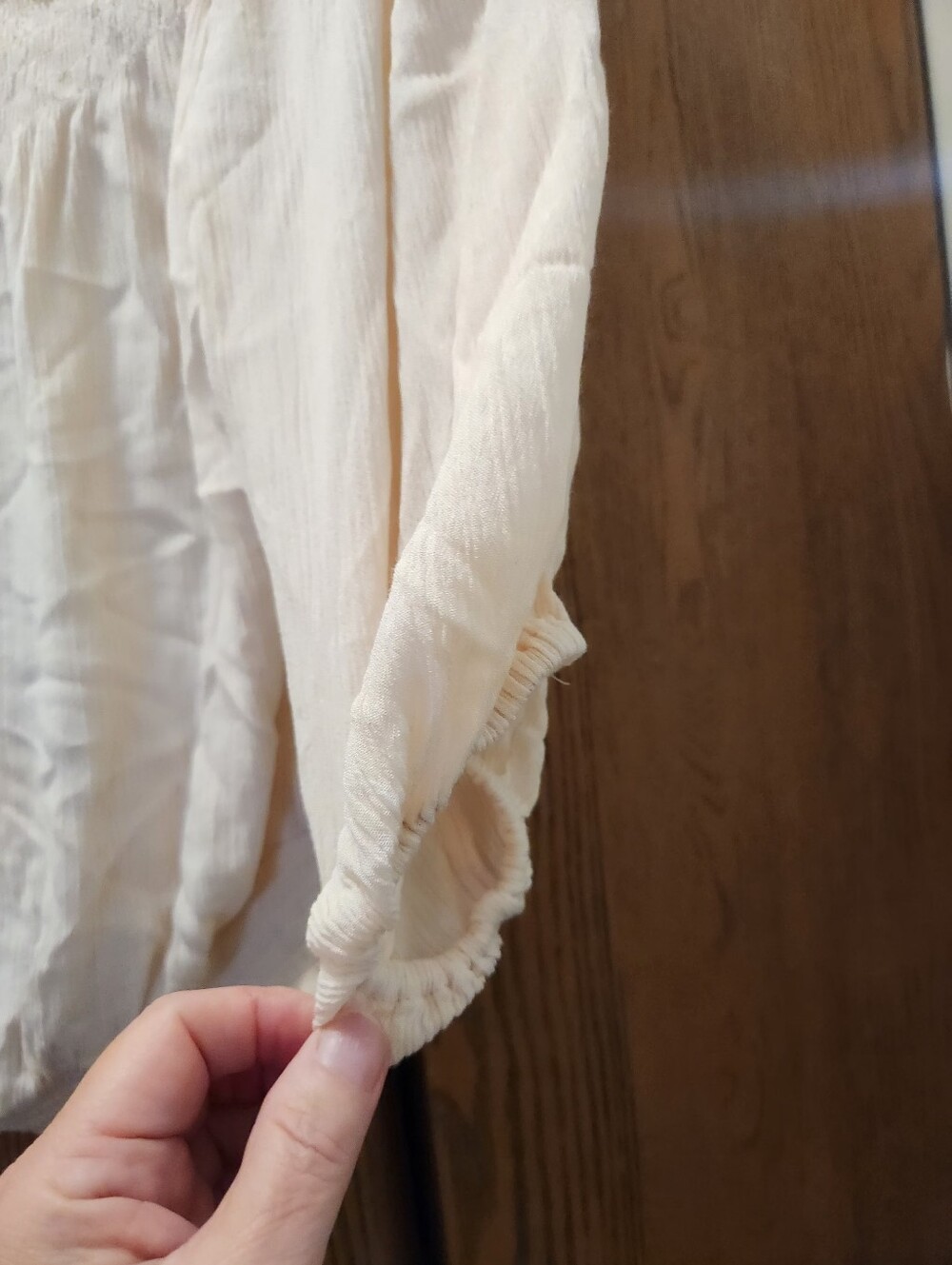 Sanctuary Off Shoulder Ruffled Button-Front Peasant Top - Picture 5 of 9